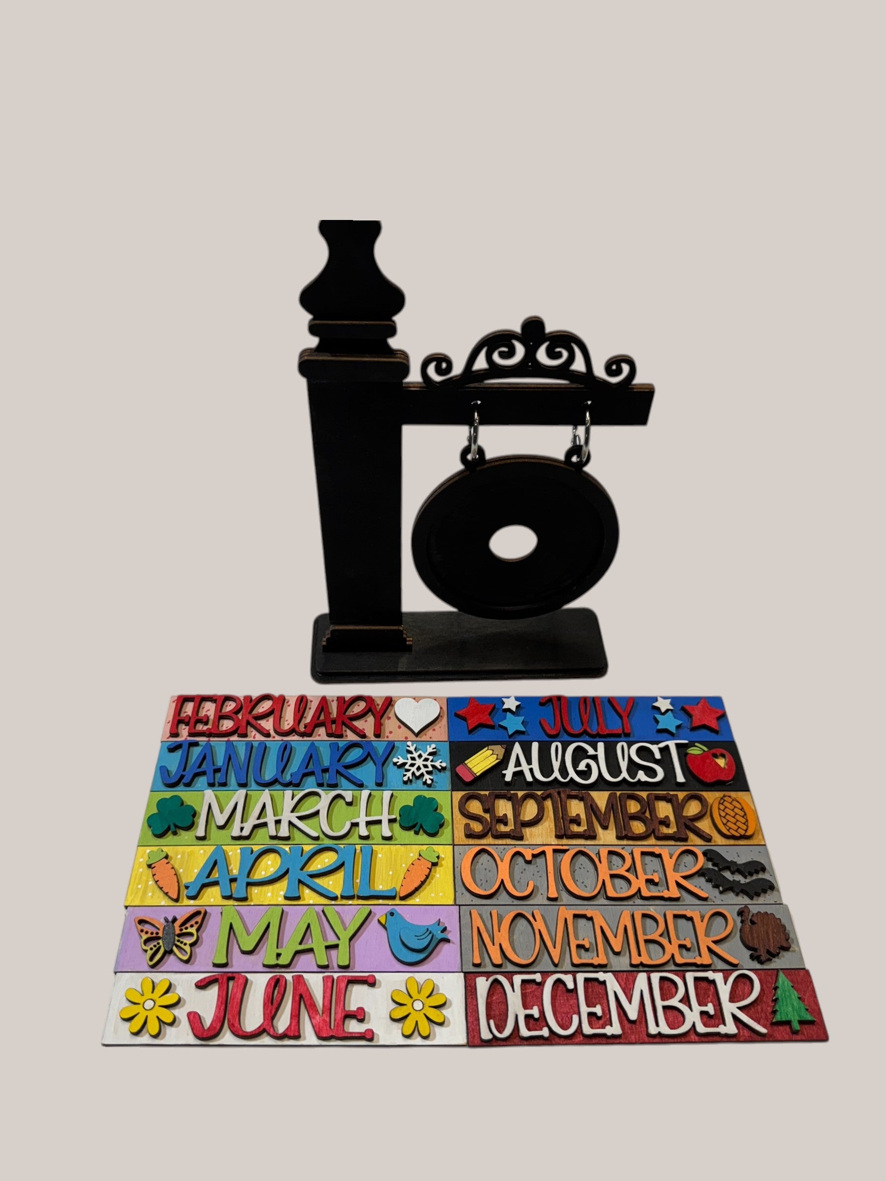 3 In Round Monthly Stand
